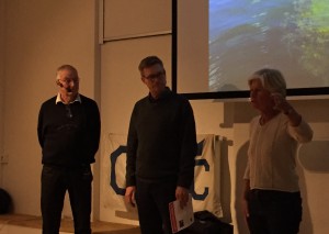 Från vänster; Lasse Granath, Hans-Lennart Ohlsson, museichef och Marianne Heijbel, OEYC styrelse